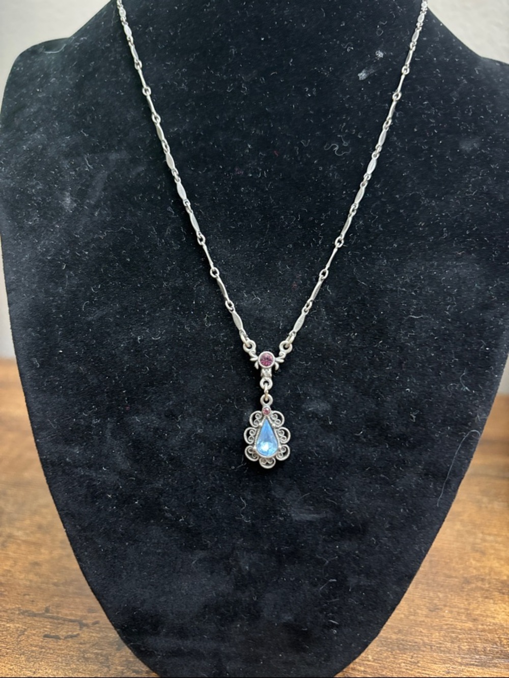 1928 Silver Blue Teardrop Necklace with Pink Accent